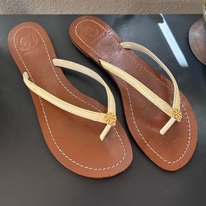 Tory Burch Terra Thong Sandals Patent Calf Leather Sun Beige Flip Flops Size 9